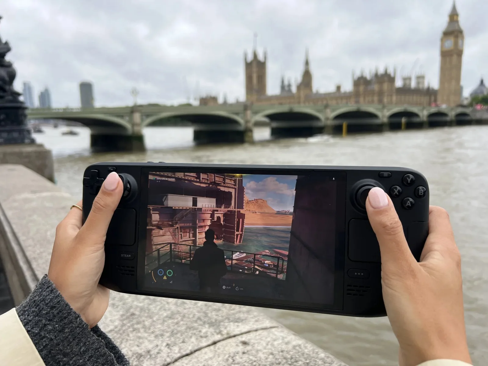 Zaman Yok İndirmeye – NVIDIA GeForce NOW ile Londra’yı Keşfedin (007: İlk Işığa)