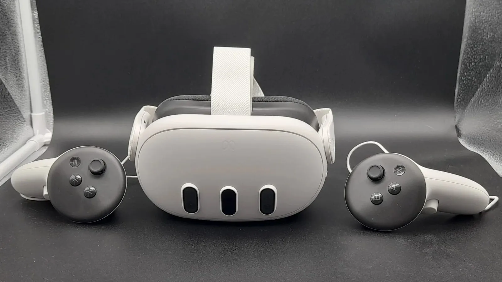 The Meta Quest 3 and its two Touch Plus controllers.