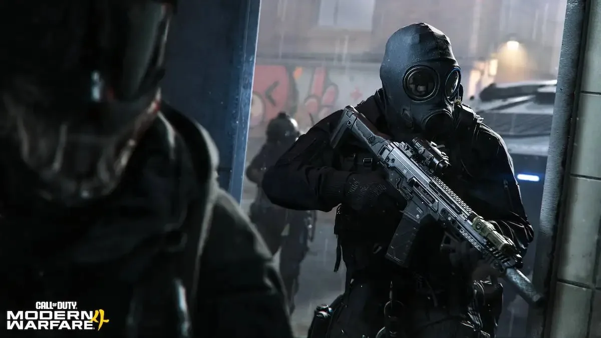 MW4 gas mask operator