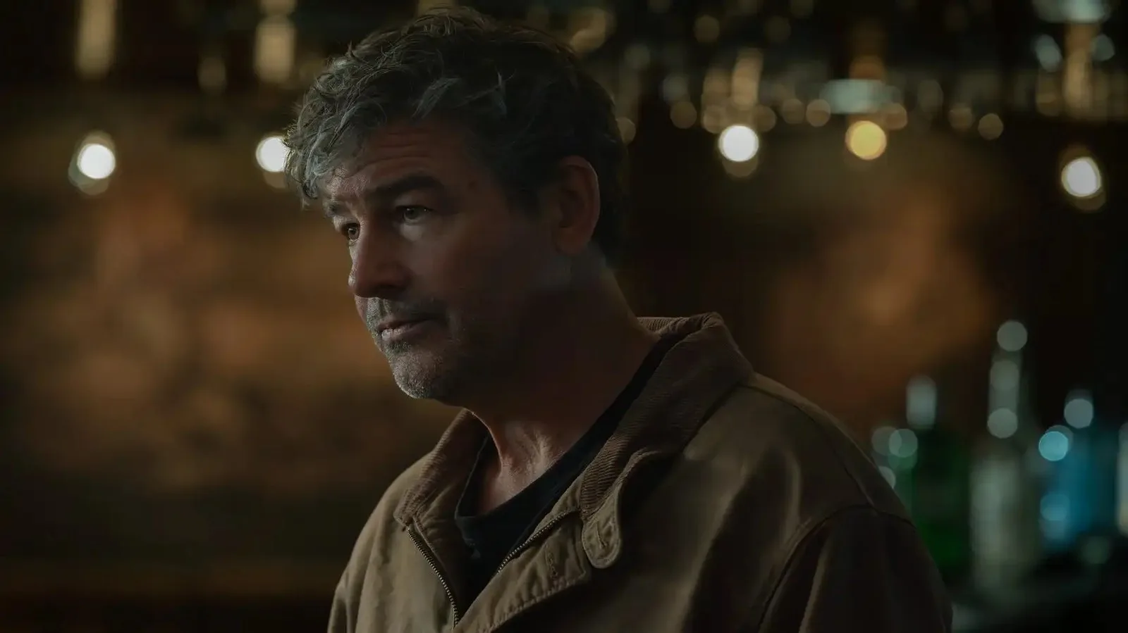 Hal Jordan (Kyle Chandler) scowls in Lanterns