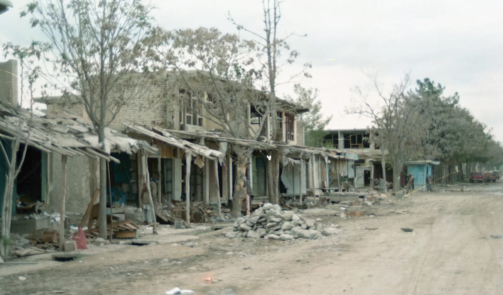 Muj. Gözüyle Bazar: Shafiqullah'ın 1991'de Yakalanan Yerel Pazar Sahnesi
