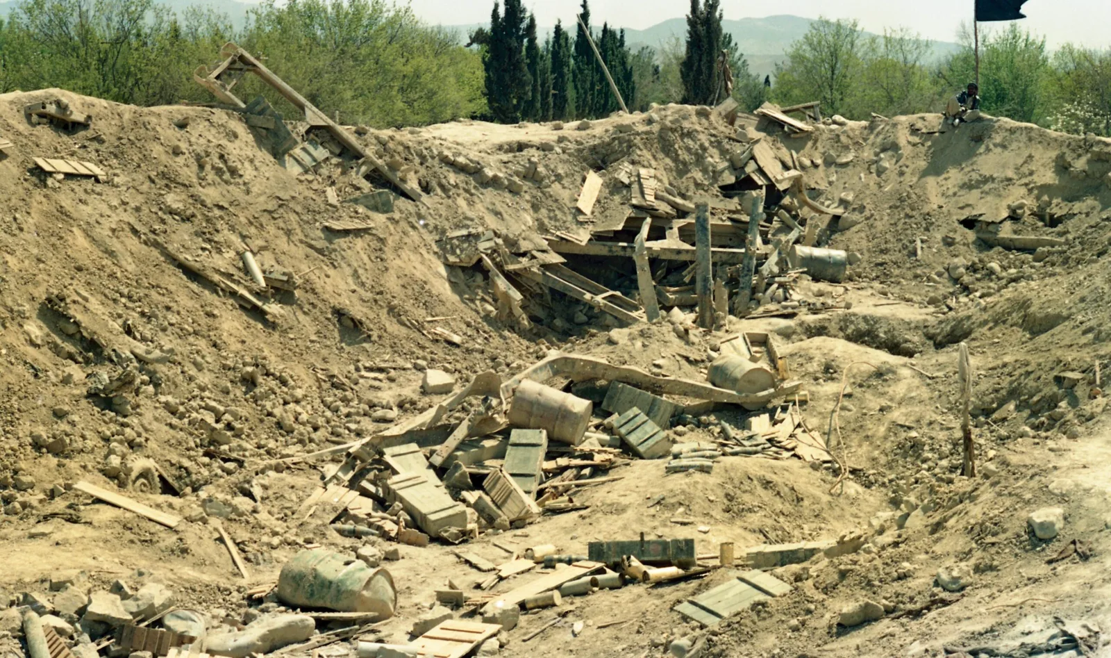 A government destroyed post captured by Muj. — 1991 Dönemi Askeri Tarih Belgesi