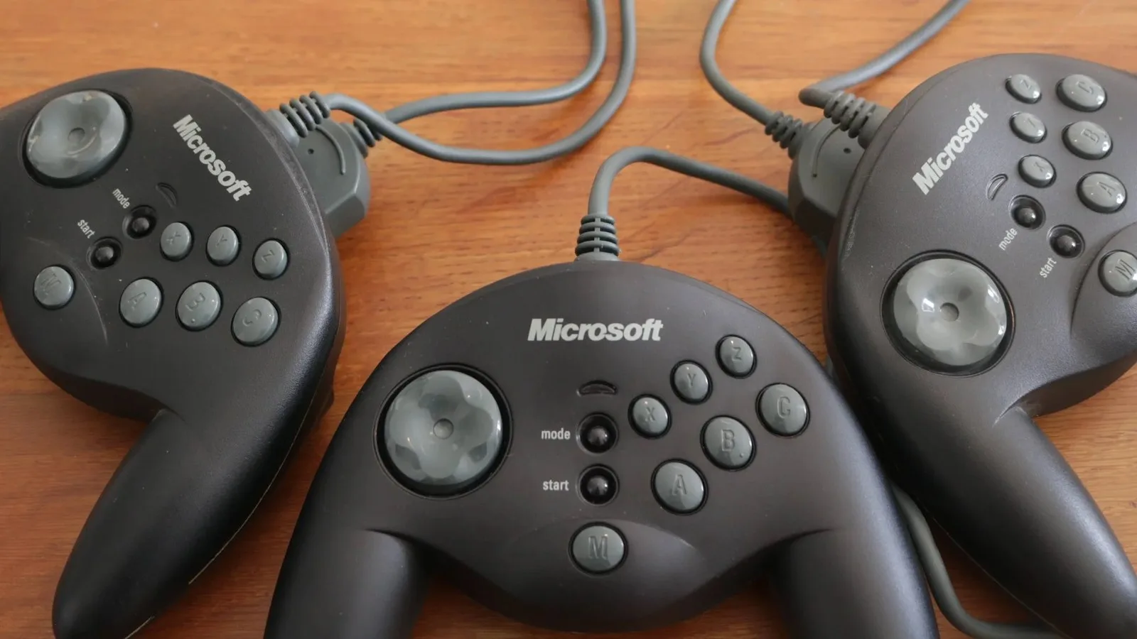 Can the SideWinder Game Pad, Microsoft's first game controller, work on modern PCs? I bought three of them to find out