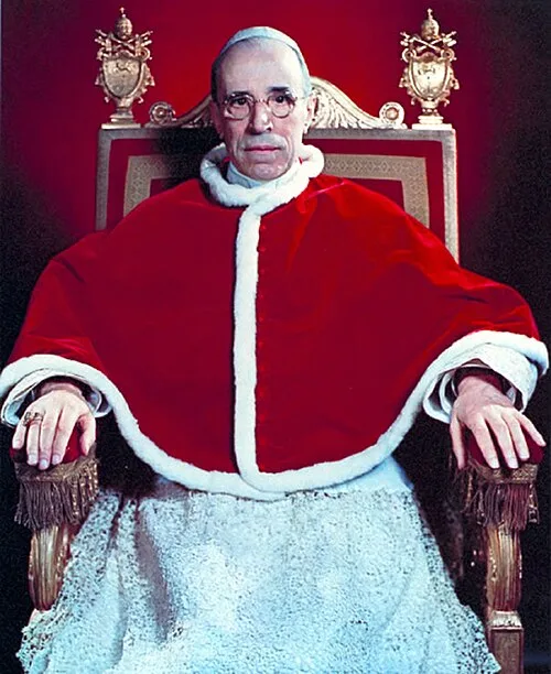 Official photograph of Pius XII by Yousuf Karsh, 1949