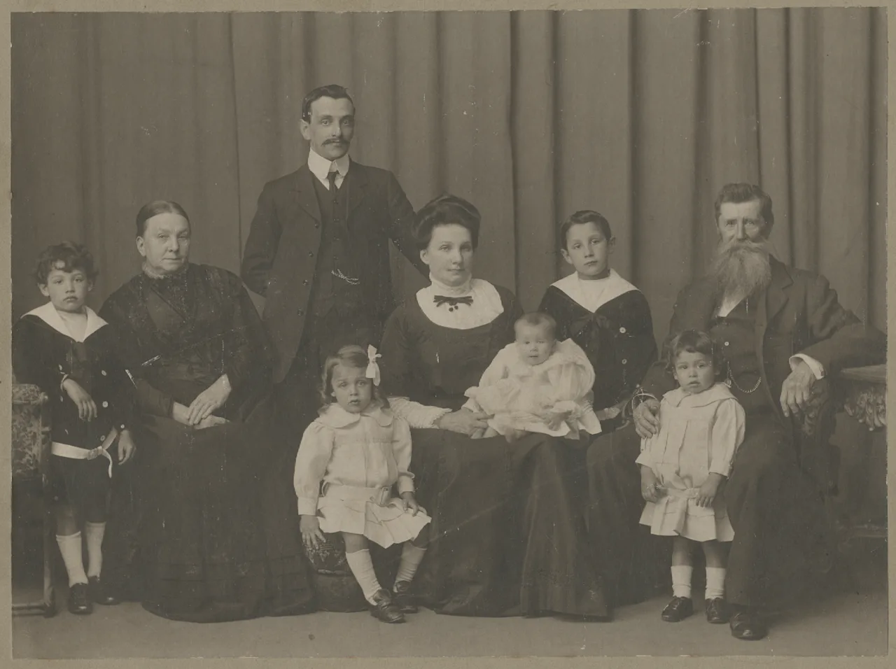 Wannenburgh family circa 1910.